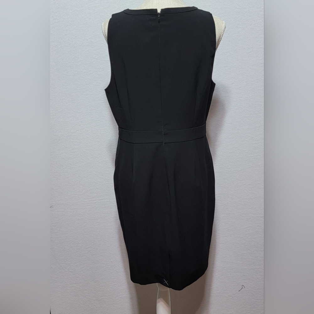 J. Crew Elegant Little Black Sleeveless Dress Size 10P - Picture 4 of 13
